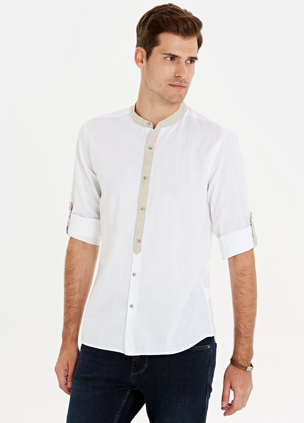 Белая кэжуал рубашка однотонная LC Waikiki