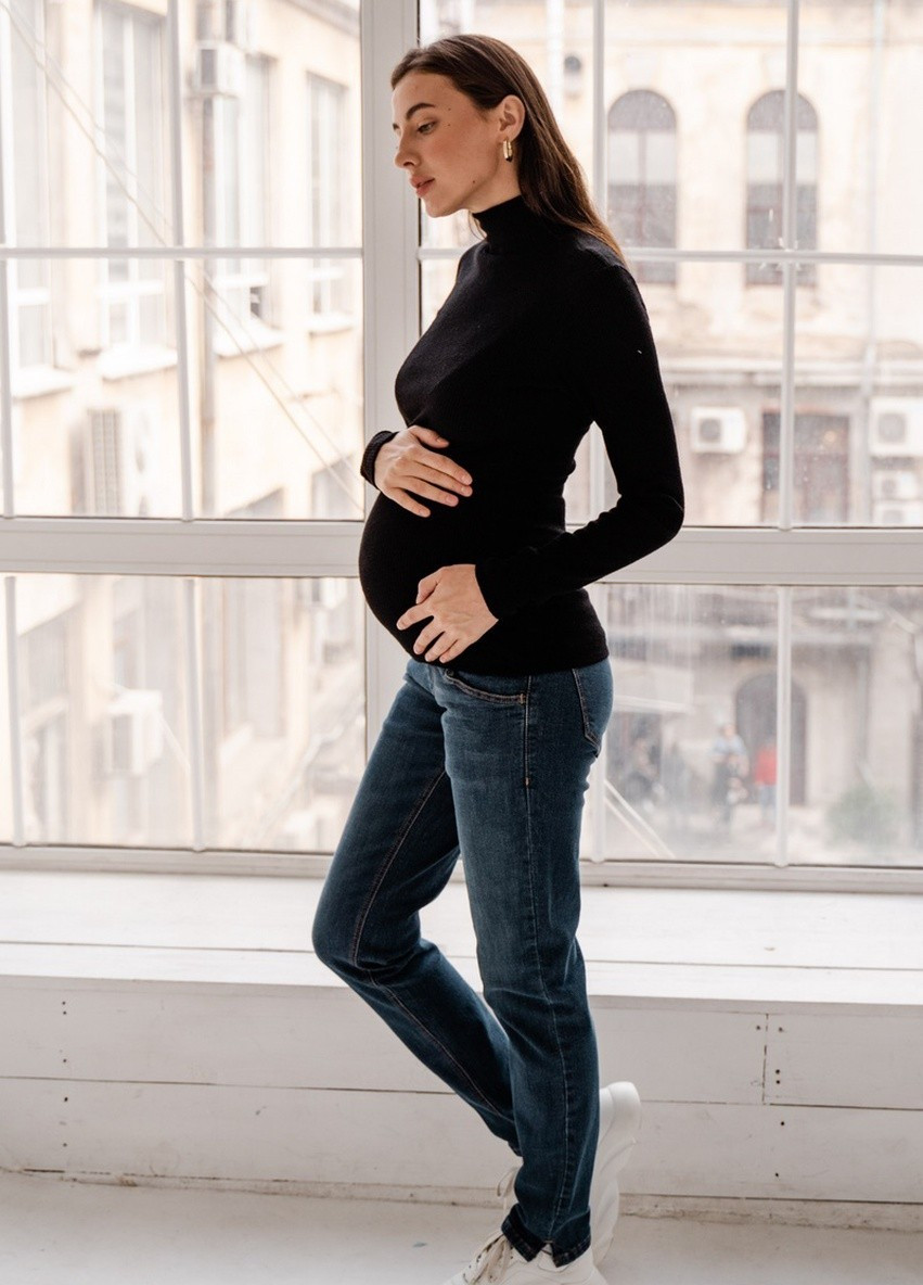 Стильные синие джинсы для беременных прилегающего силуэта с бандажным животиком To Be - (239788271)