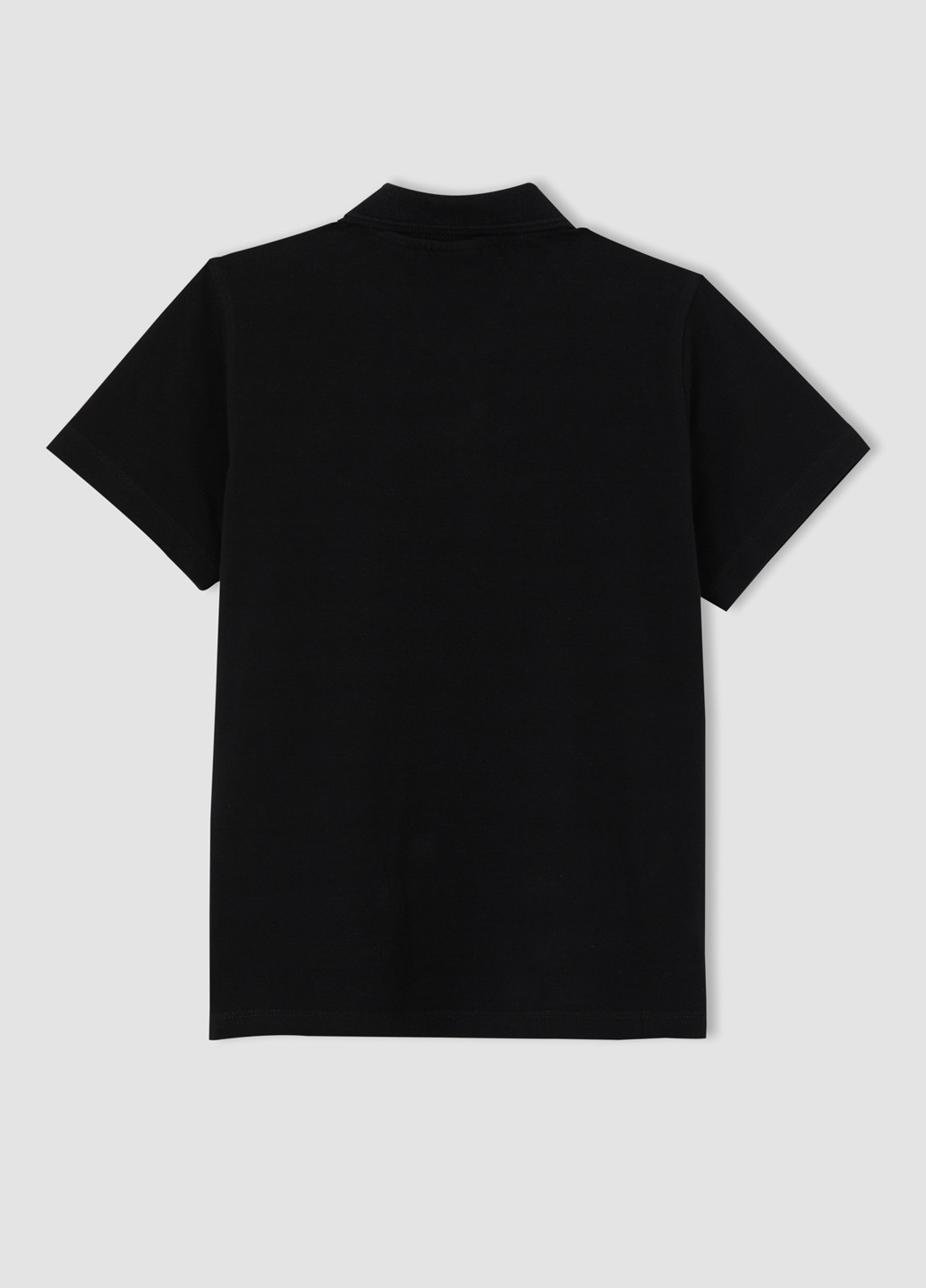 Черная детская футболка-поло для мальчика DeFacto однотонная