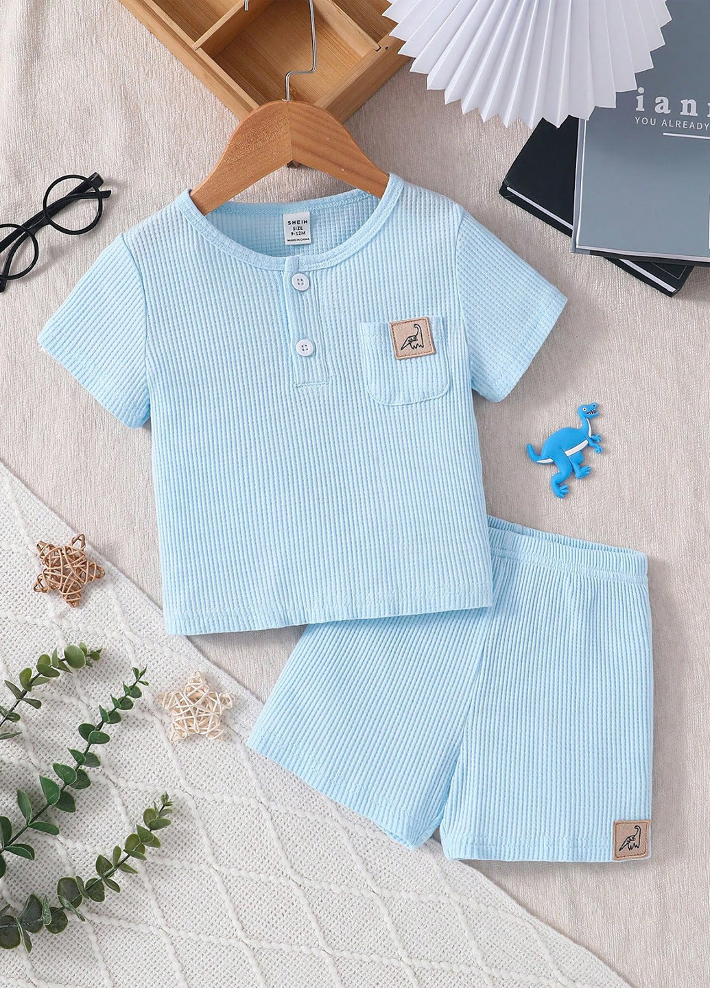 Блакитна всесезон піжама (футболка, шорти) футболка + шорти SHEIN