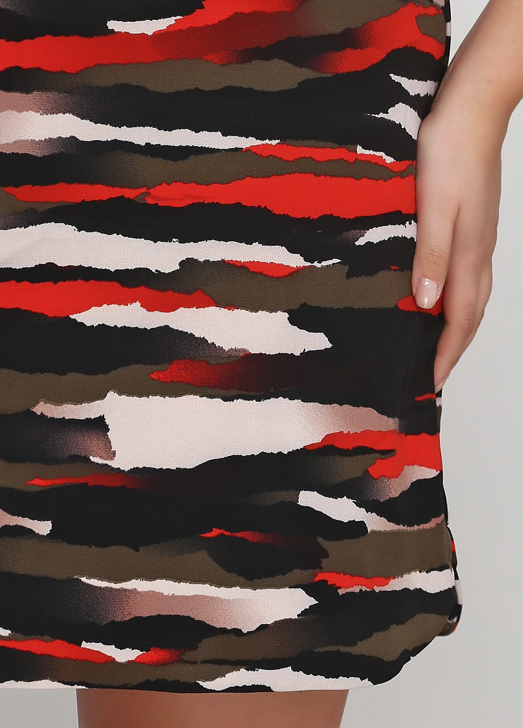 Комбинированное кэжуал платье H&M с абстрактным узором