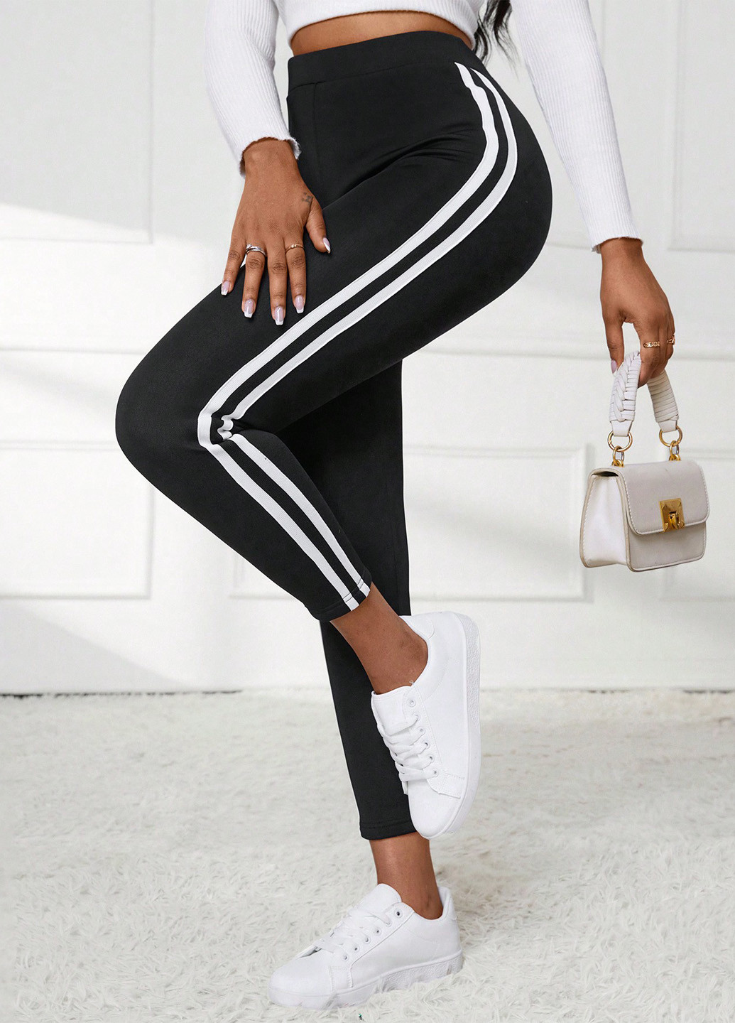 Черные демисезонные леггинсы SHEIN