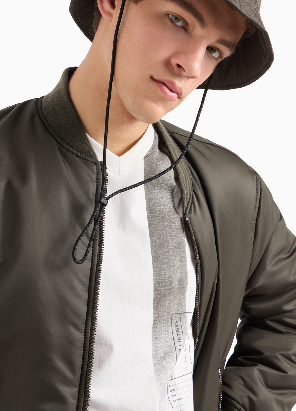 Біла футболка Armani Exchange