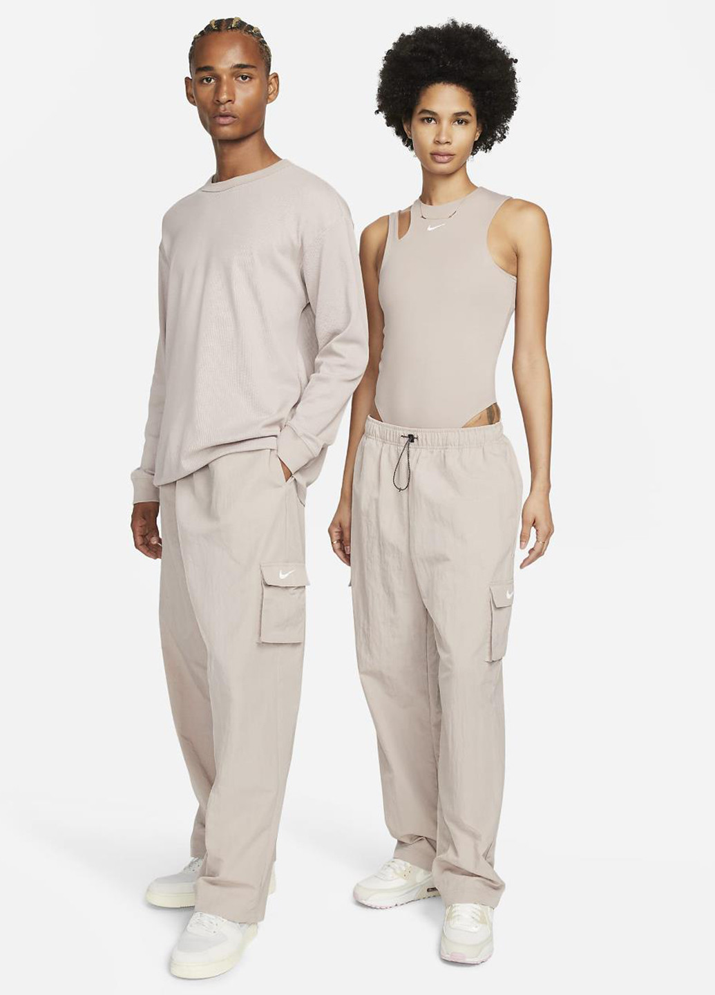 Штани DO7209-272 Nike Sportswear Essential (321974912)