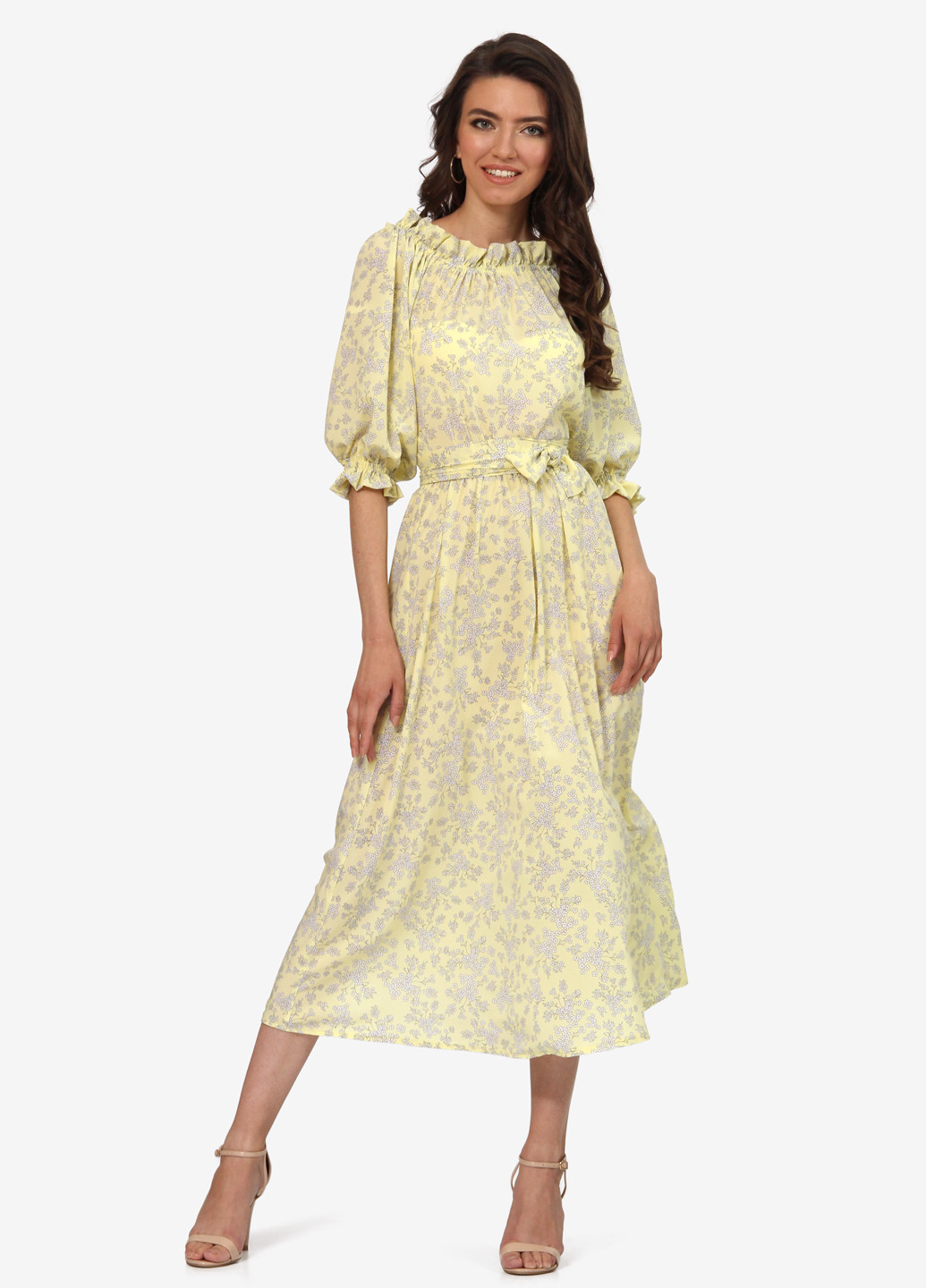 Светло-желтое кэжуал платье с открытыми плечами, клеш Lila Kass с цветочным принтом