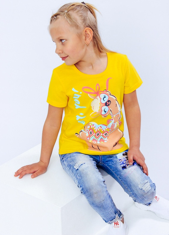 Желтая летняя футболка для девочки Носи своє