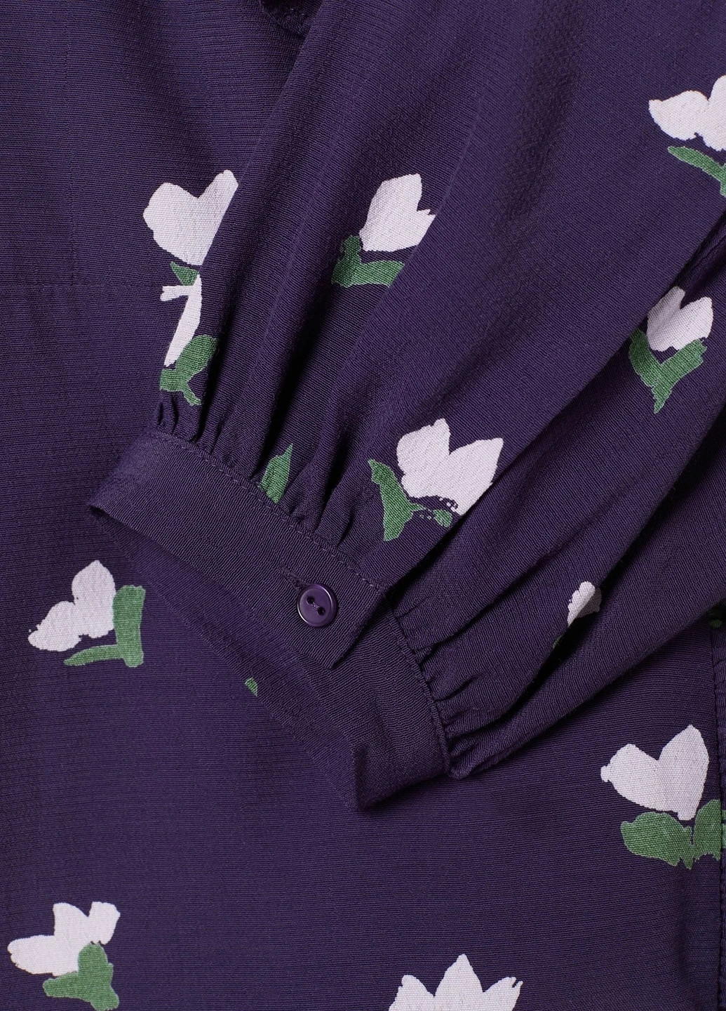 Темно-синее кэжуал платье на запах H&M с цветочным принтом