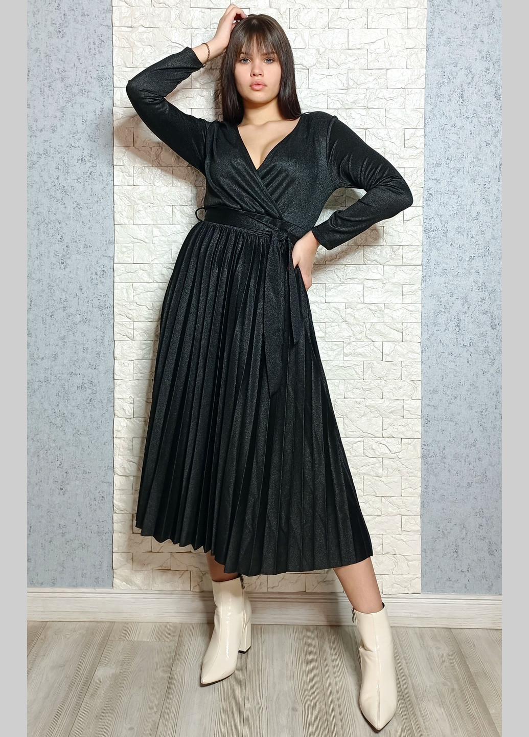 Черное кэжуал платье плиссированное New Collection однотонное