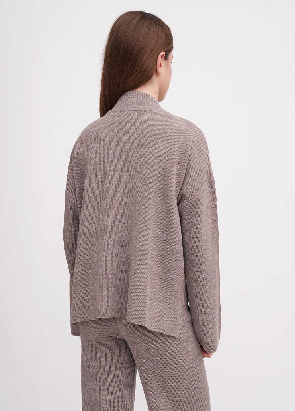 Кофейный демисезонный свитер EQUILIBRI