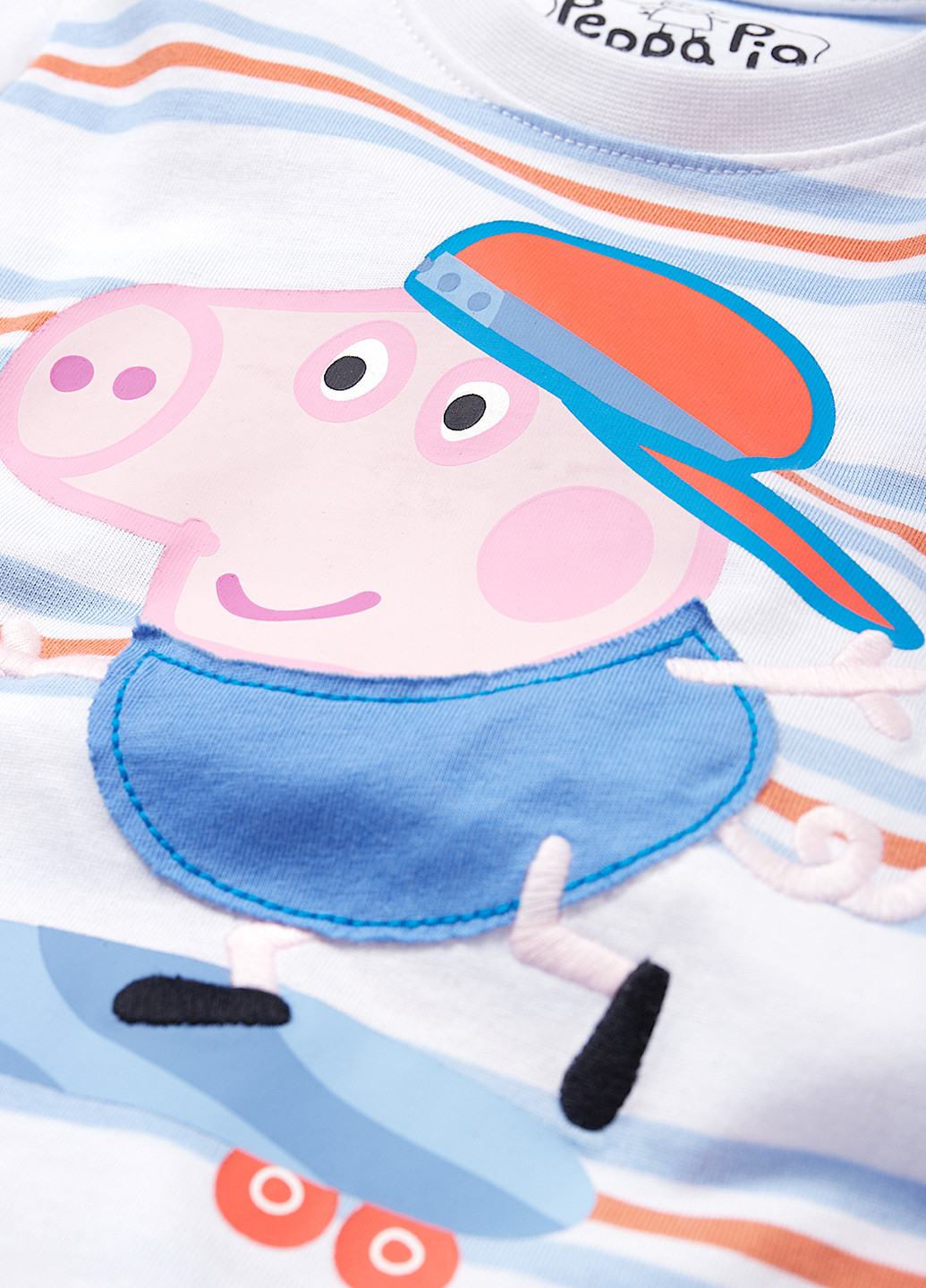 Белая летняя футболка C&A