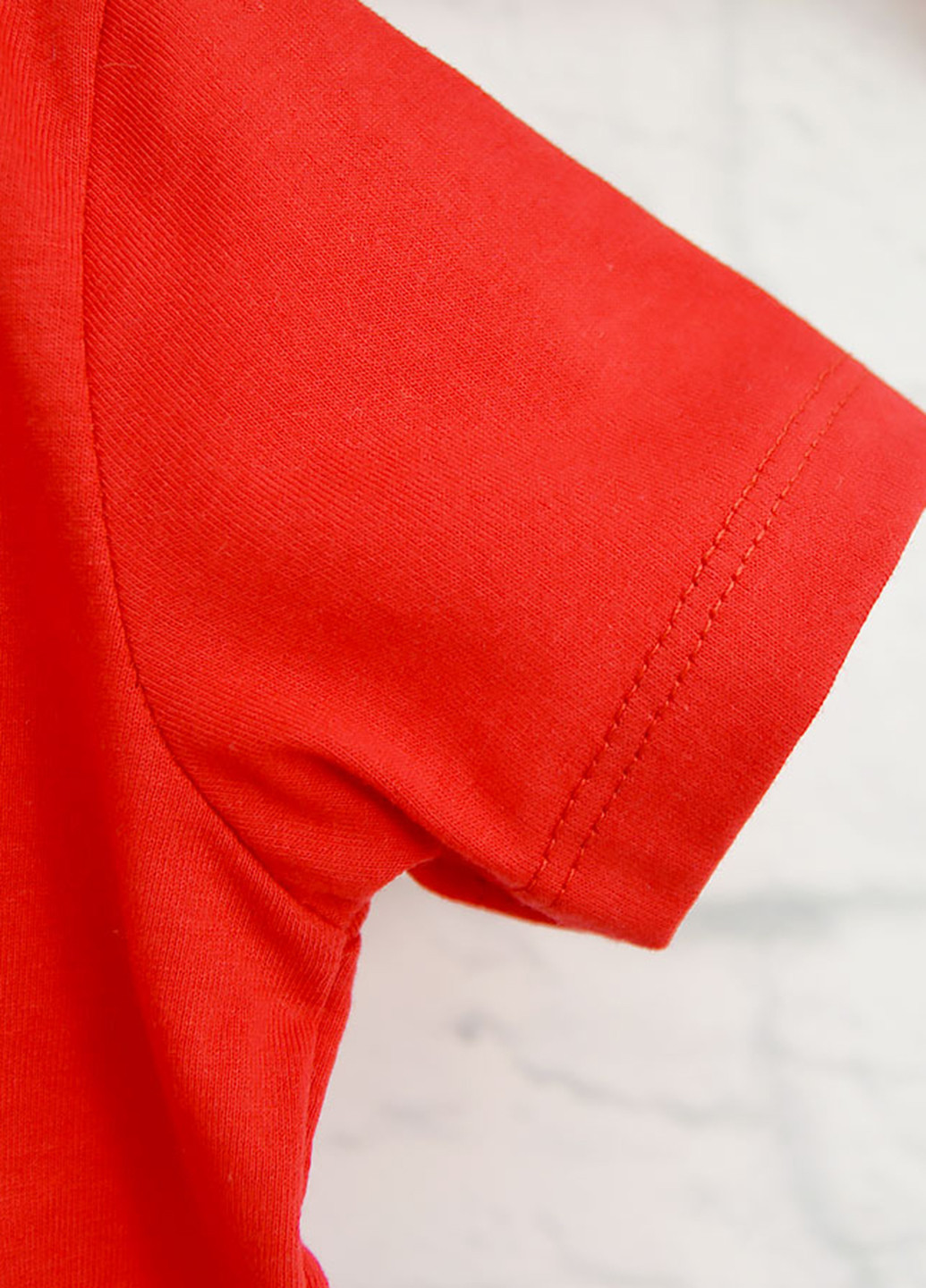 Красная летняя футболка Blanka
