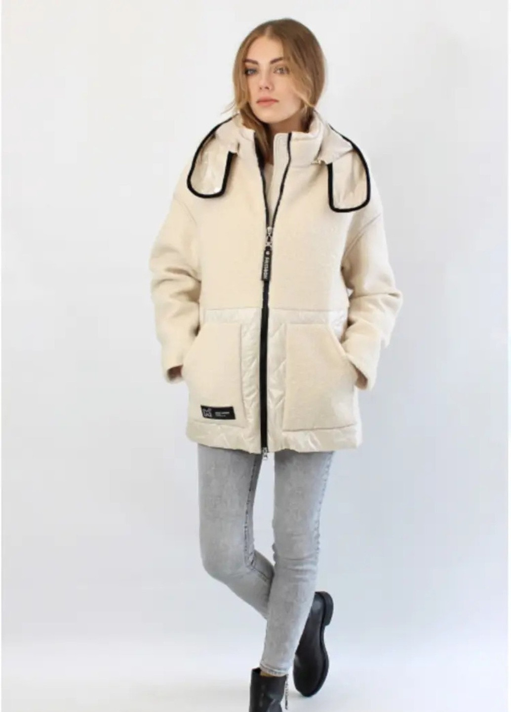 Бежевая женская куртка с мягкой искусственной валеной шерстью в бежевой расцветке Fodarlloy