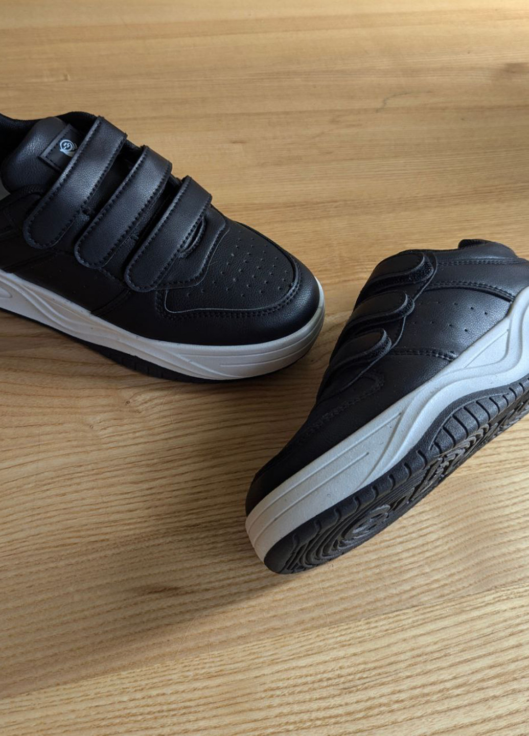 Чорні кеди Vi