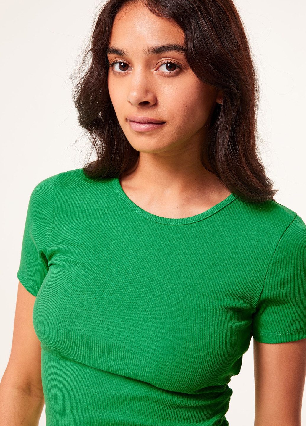 Изумрудное кэжуал платье платье-футболка, с открытой спиной Jennyfer однотонное