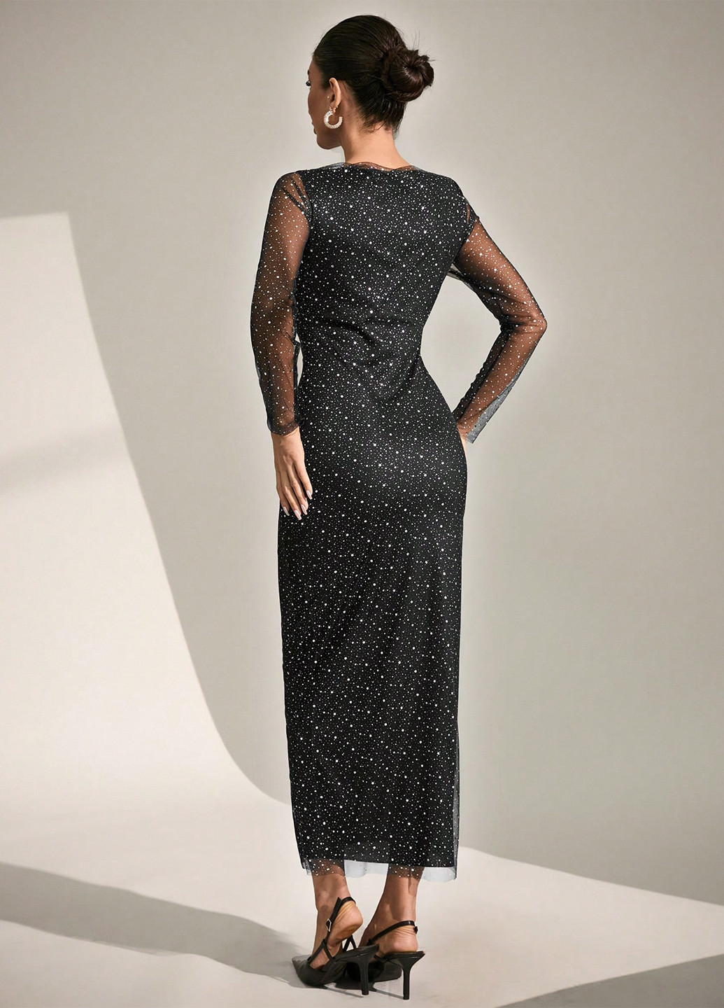 Черное вечернее платье силуэтная SHEIN в горошек