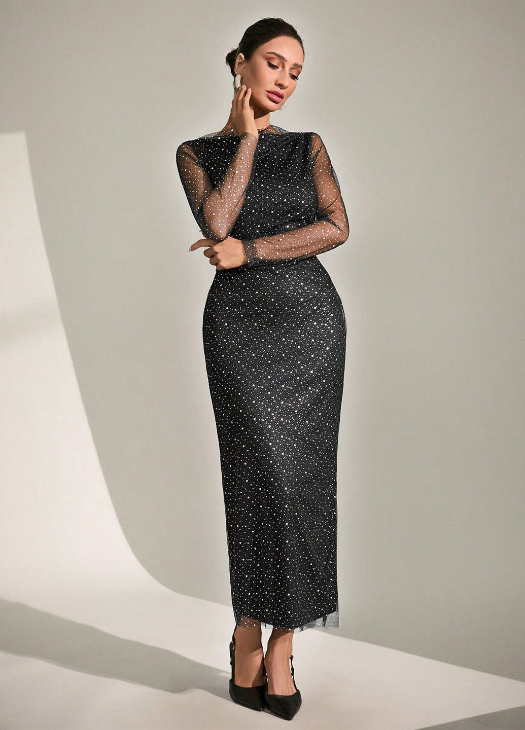 Черное вечернее платье силуэтная SHEIN в горошек