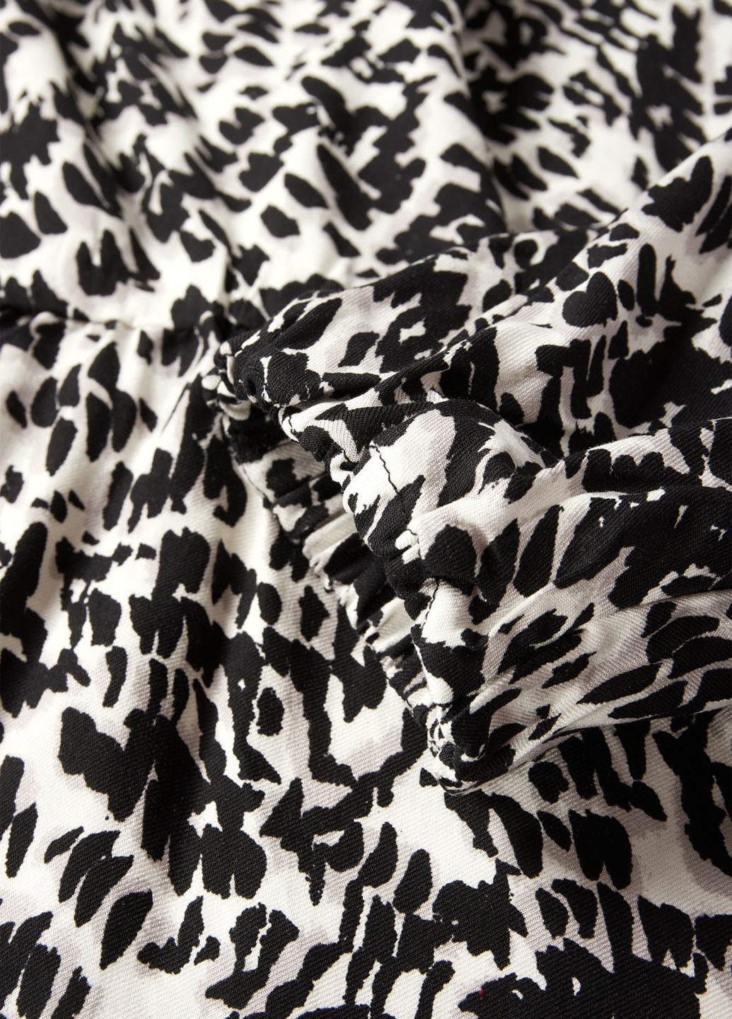 Черно-белое деловое, кэжуал платье клеш C&A с абстрактным узором