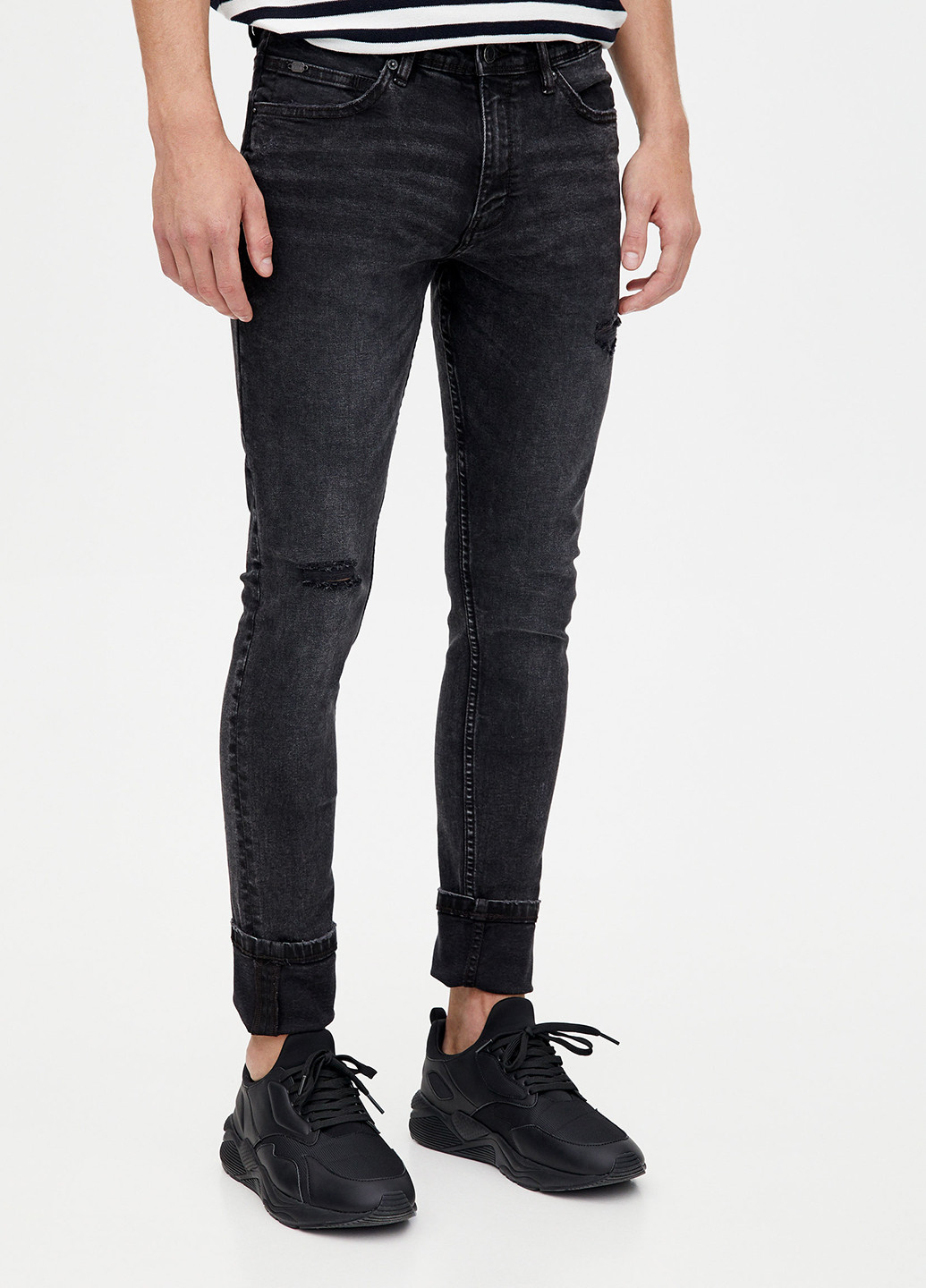 Черные демисезонные скинни джинсы Pull&Bear