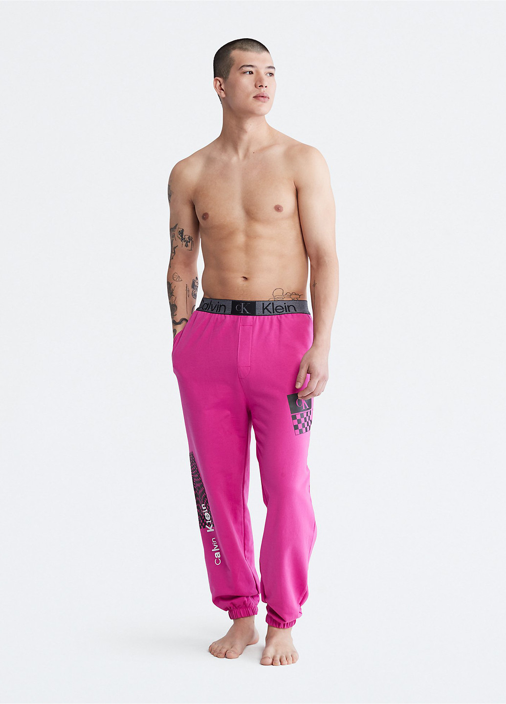 Розовые спортивные демисезонные джоггеры брюки Calvin Klein