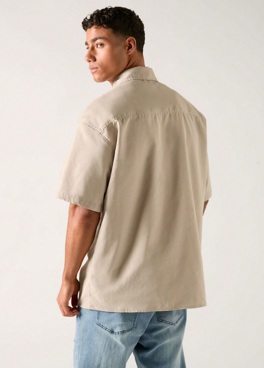 Светло-бежевая кэжуал рубашка однотонная SHEIN