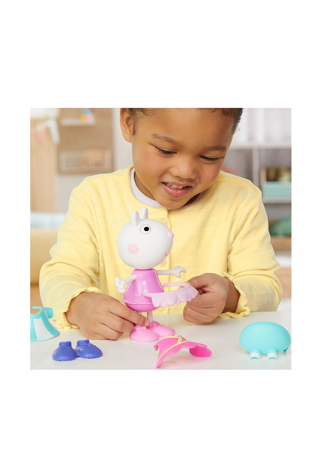 Ігровий набір Одягни Сюзі, 15 см Peppa Pig (300476099)