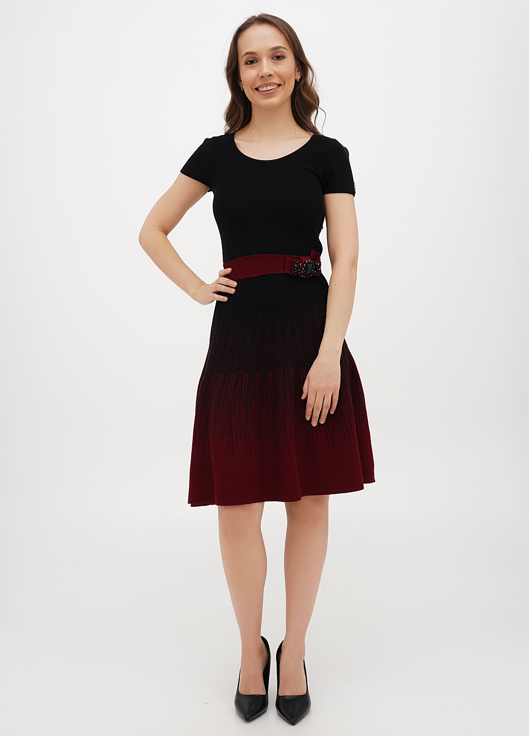 Чорна кежуал сукня кльош Sassofono однотонна