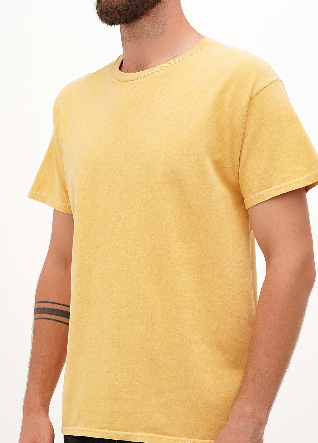 Горчичная футболка Gildan