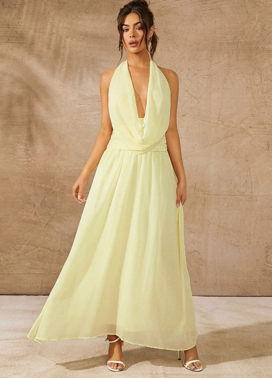 Светло-желтое вечернее, кэжуал платье клеш, с открытой спиной SHEIN однотонное