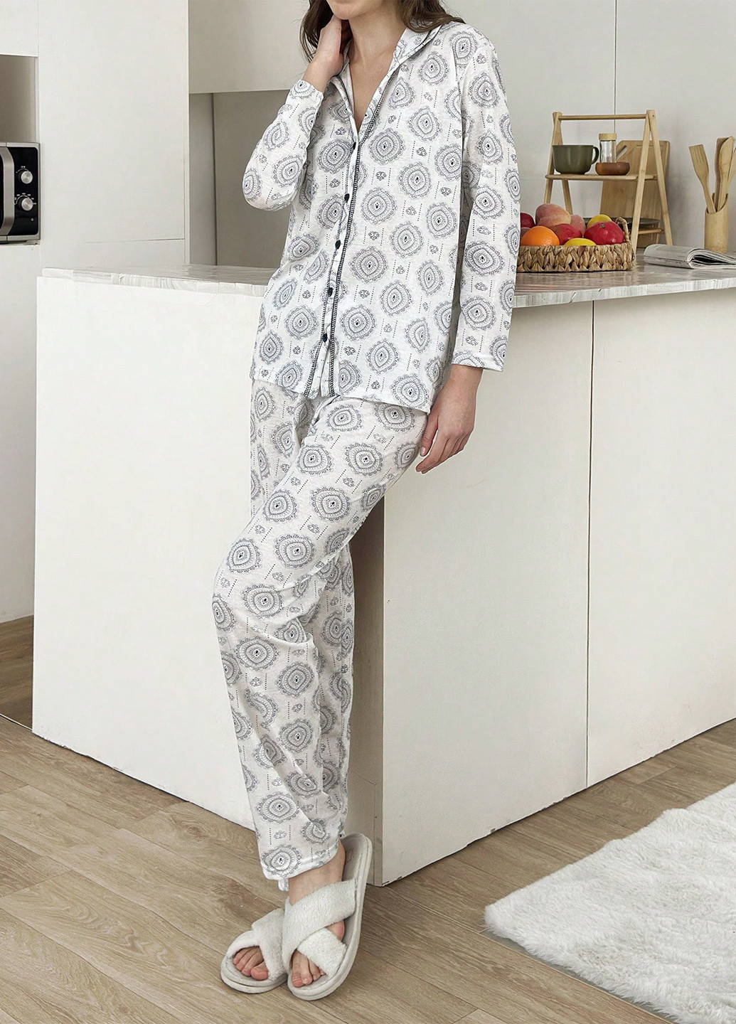 Белая всесезон пижама (рубашка, брюки) рубашка + брюки SHEIN