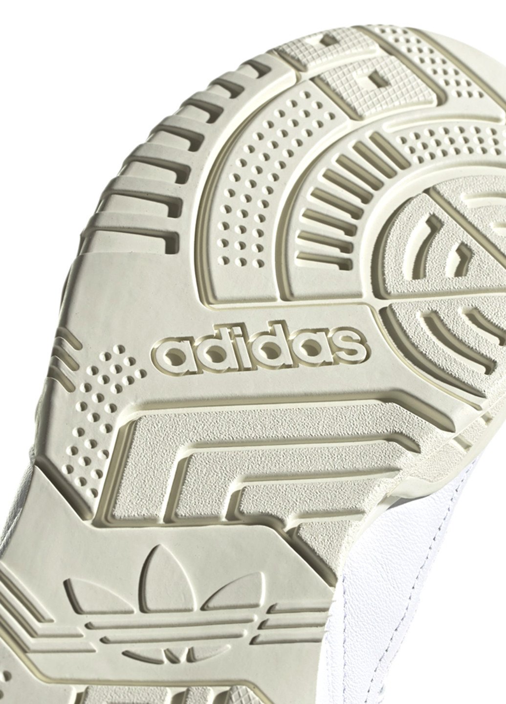 Белые всесезонные кроссовки adidas A. R. Trainer