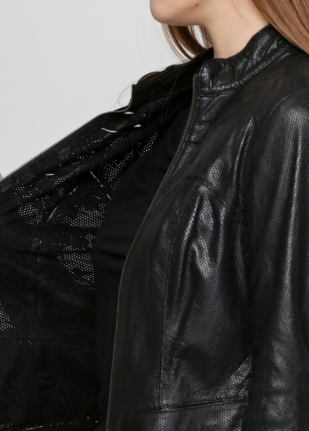 Черная демисезонная куртка кожаная Miletos