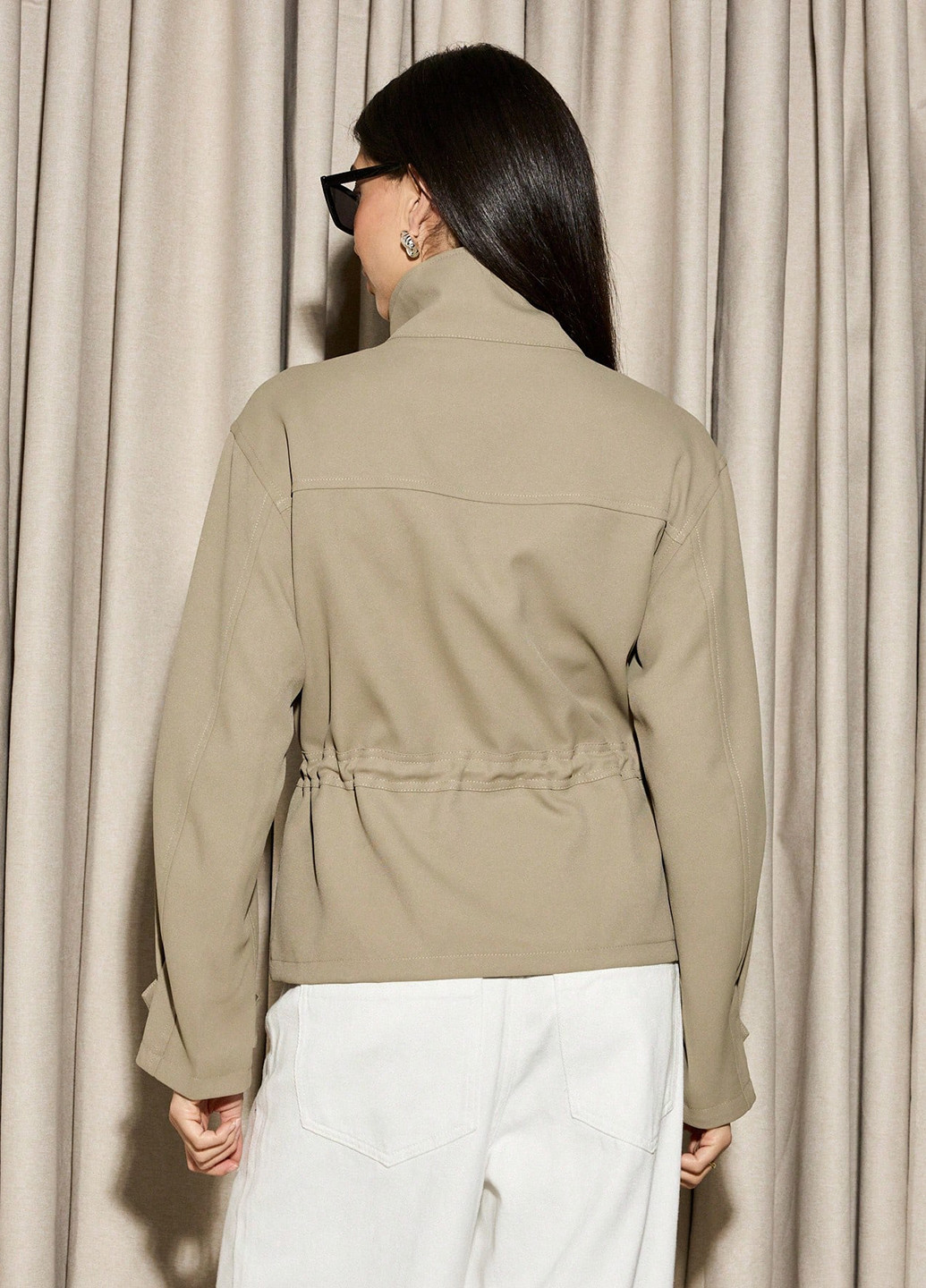 Песочная демисезонная куртка SHEIN