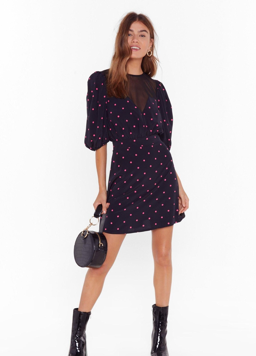 Чорна кежуал сукня Nasty Gal в горошок