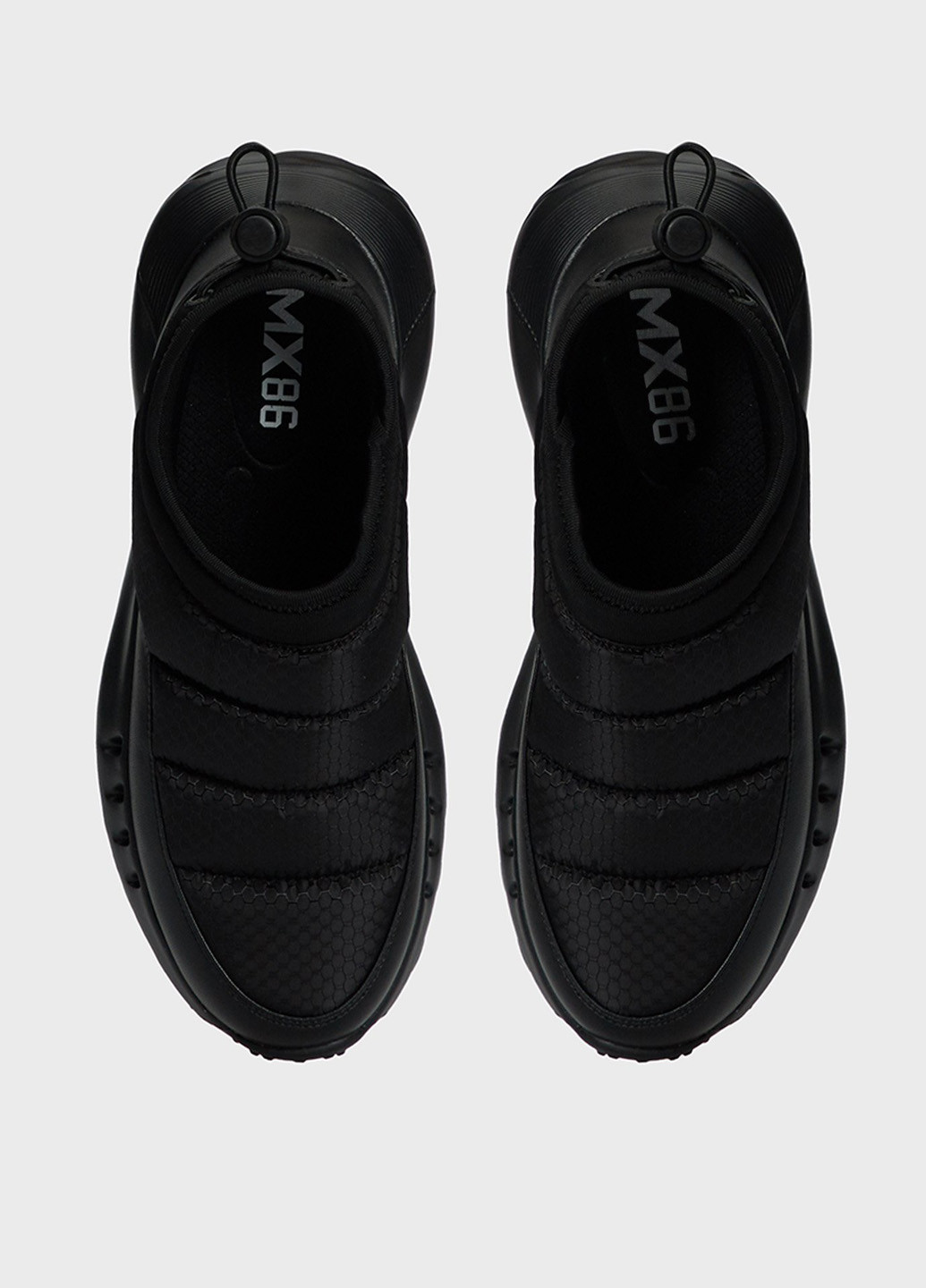 Черные зимние кроссовки Mexx