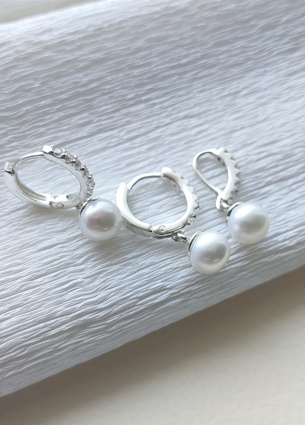 Срібний комплект Ніжна перлина (сережки, підвіска) Diva (259519684)