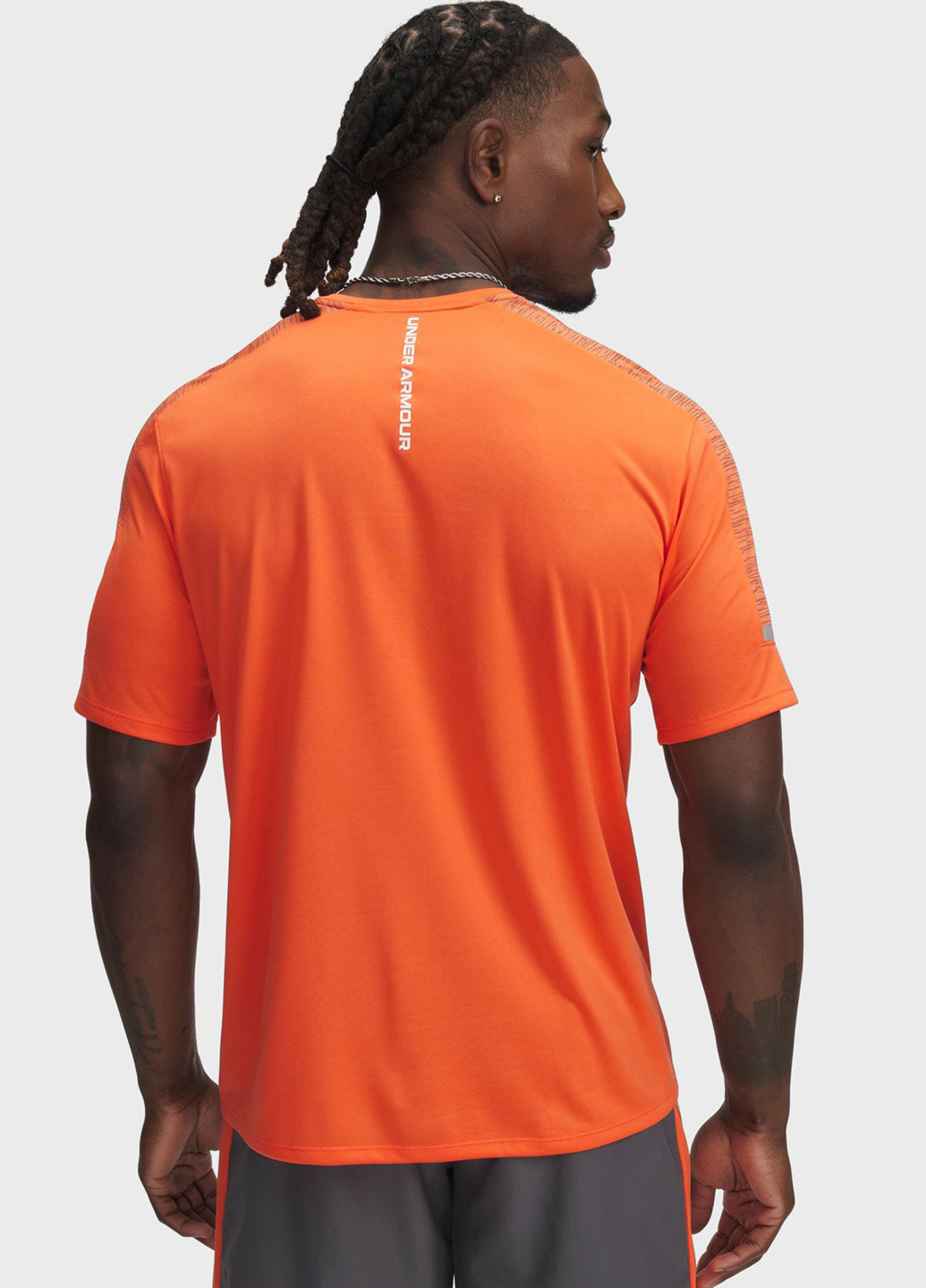 Помаранчева футболка Under Armour