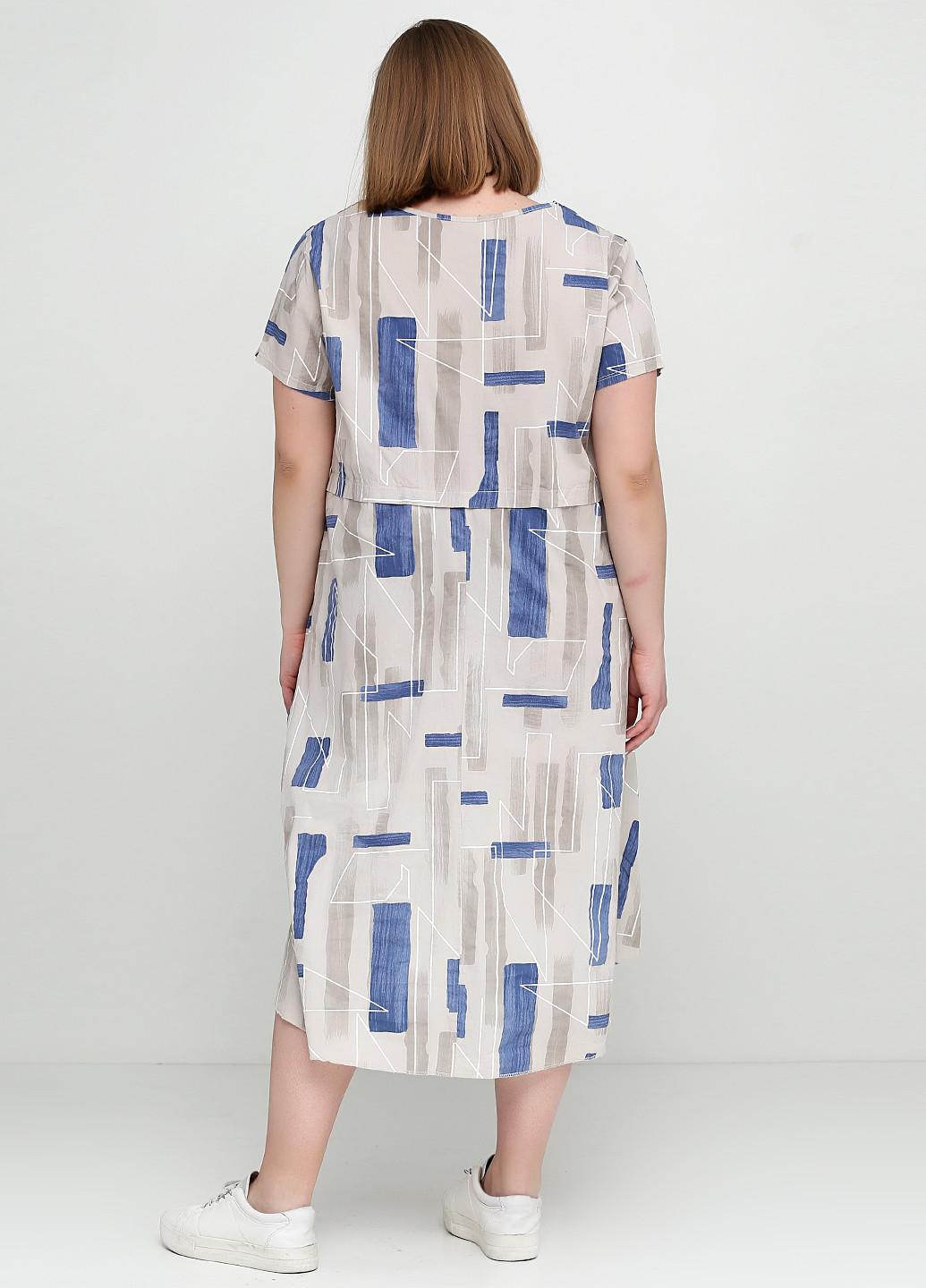 Бежевое кэжуал платье Made in Italy с геометрическим узором