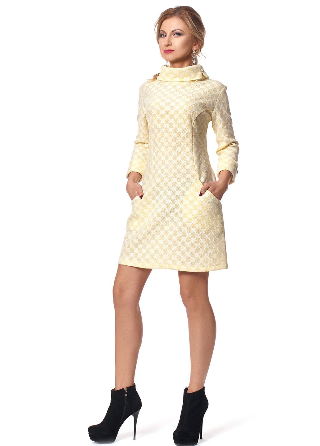 Желтое кэжуал платье SL- FASHION с геометрическим узором