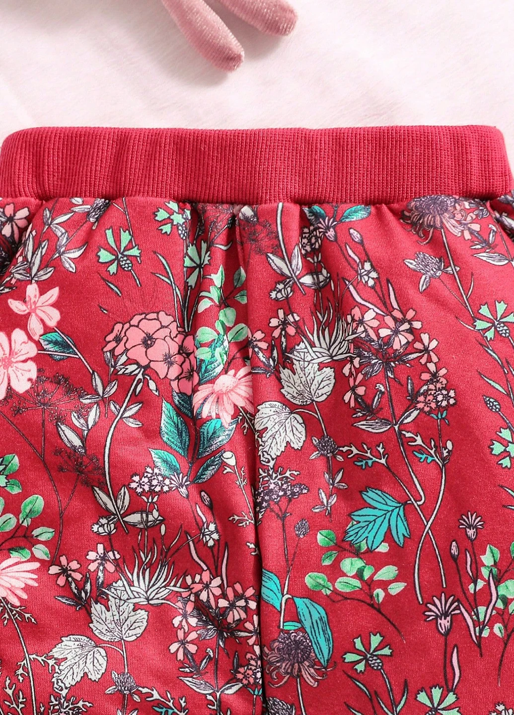 Красный демисезонный костюм (свитшот, брюки) брючный SHEIN