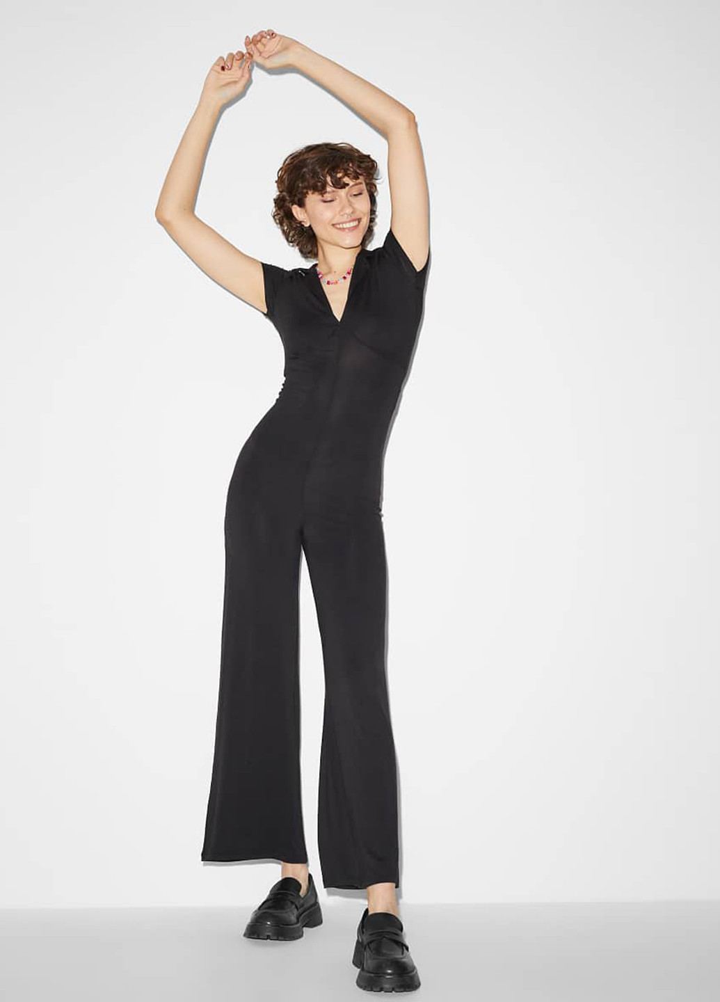 Комбинезон C&A комбинезон-брюки однотонный чёрный кэжуал вискоза