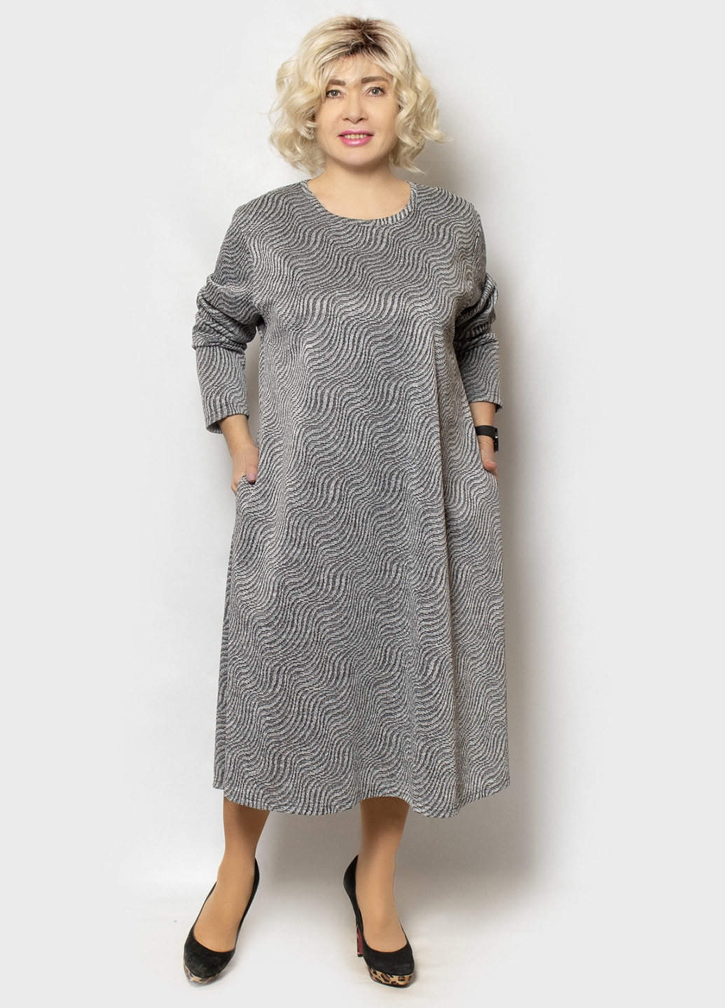 Сіра кежуал сукня LibeAmore з абстрактним візерунком