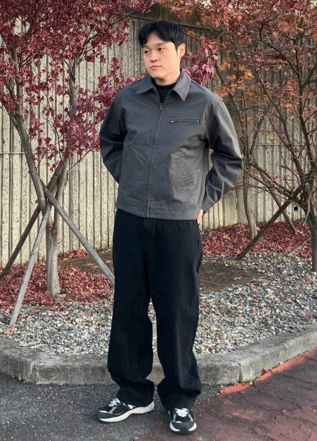 Темно-сірий світшот Uniqlo однотонний без декору (326092482)