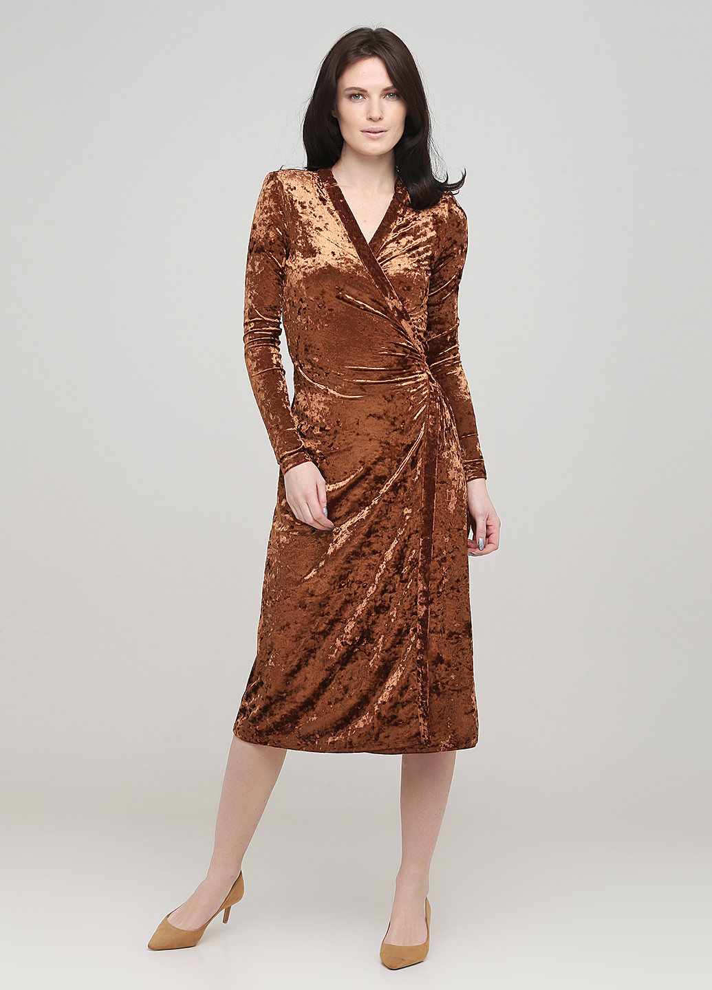 Світло-коричнева коктейльна сукня на запах Care Label однотонна