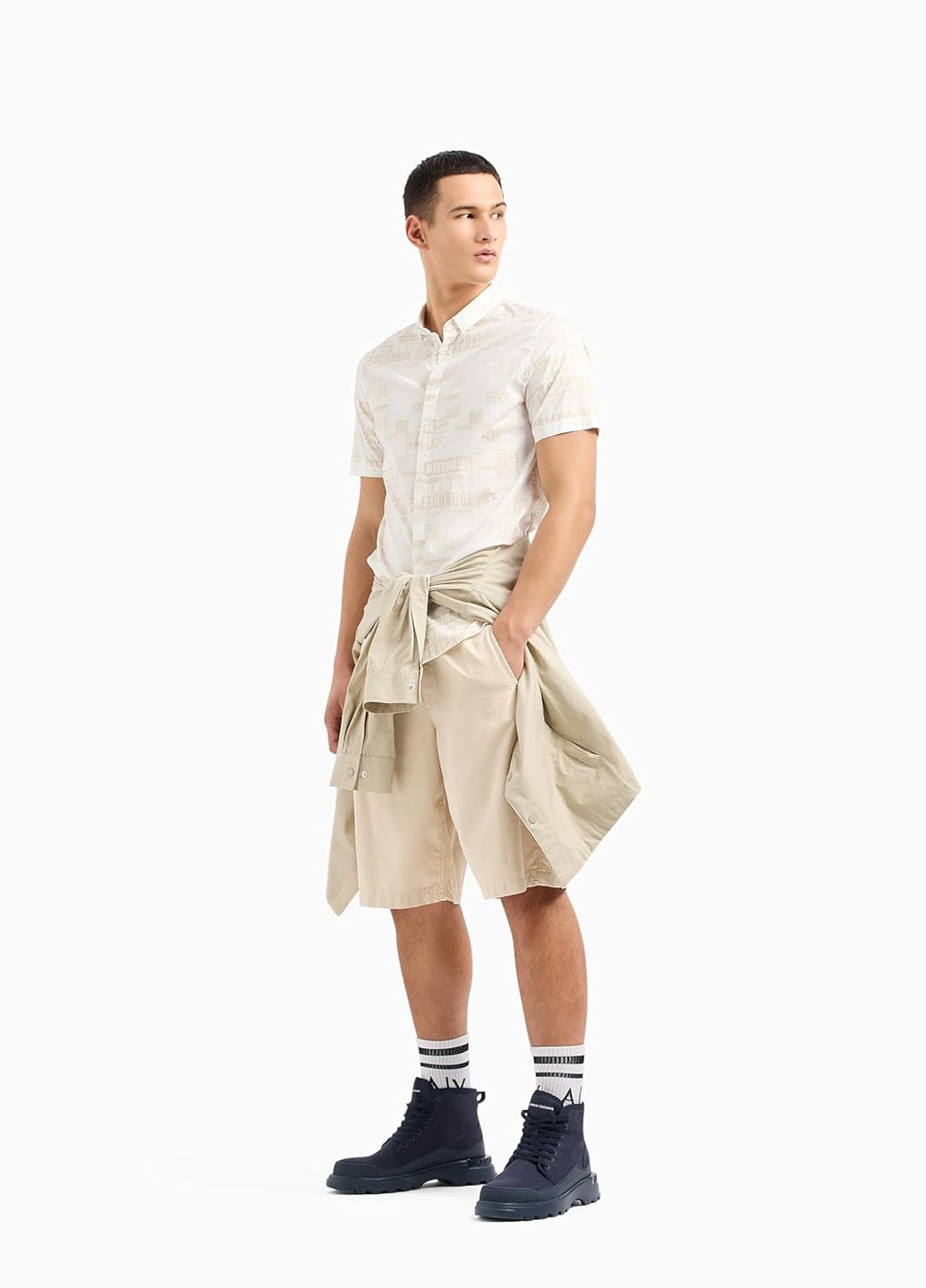 Молочная кэжуал рубашка с надписями Armani Exchange