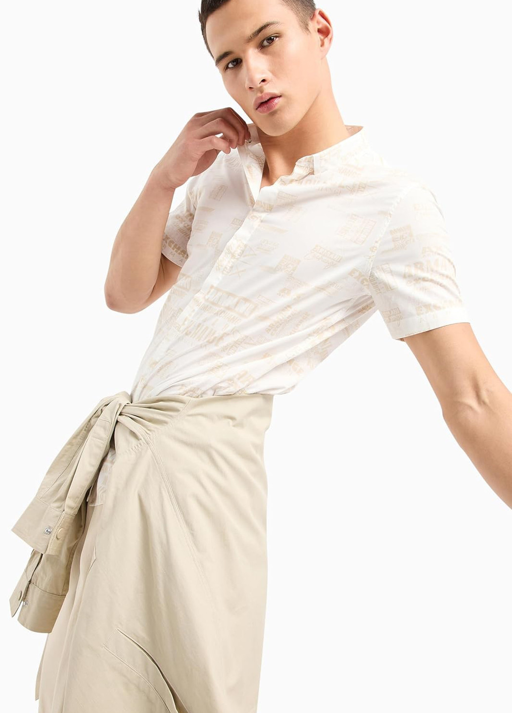 Молочная кэжуал рубашка с надписями Armani Exchange