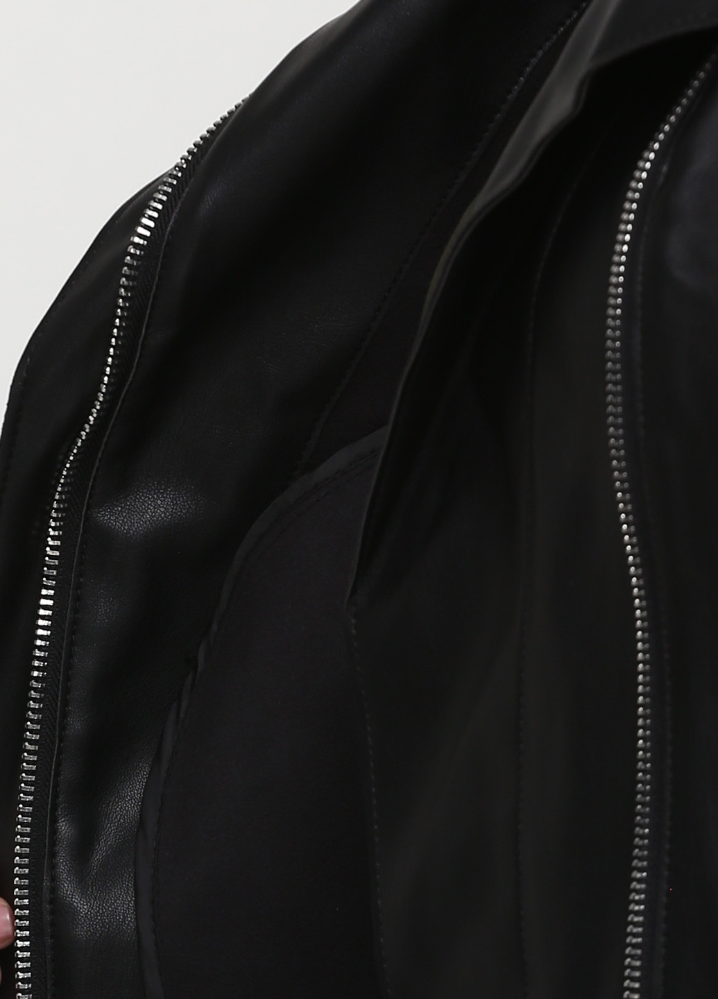 Черная демисезонная куртка Morgan