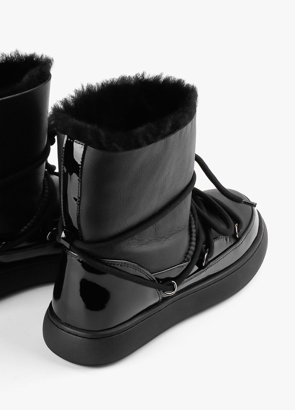 Черные ботинки Le'BERDES со шнуровкой, лаковые