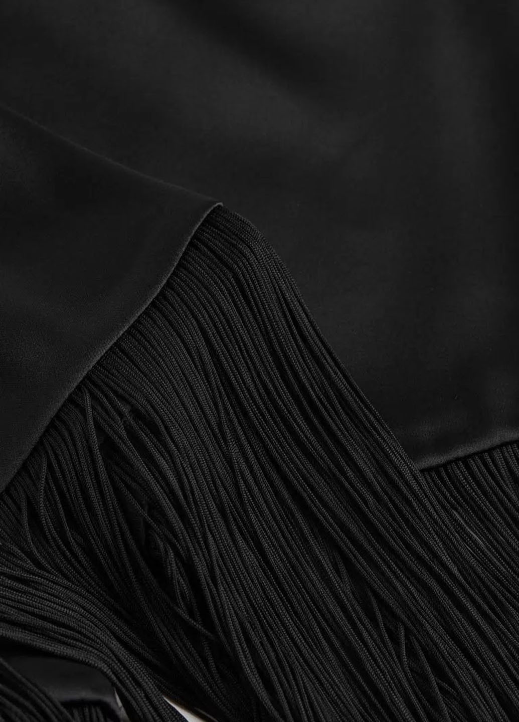 Черное повседневный платье с открытой спиной H&M однотонное