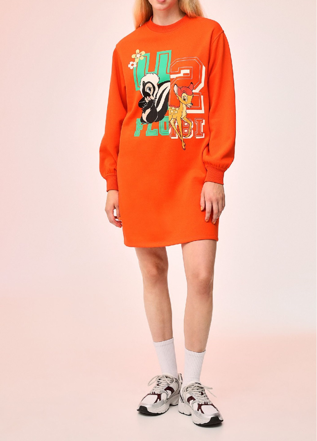 Оранжевое спортивное платье H&M с рисунком