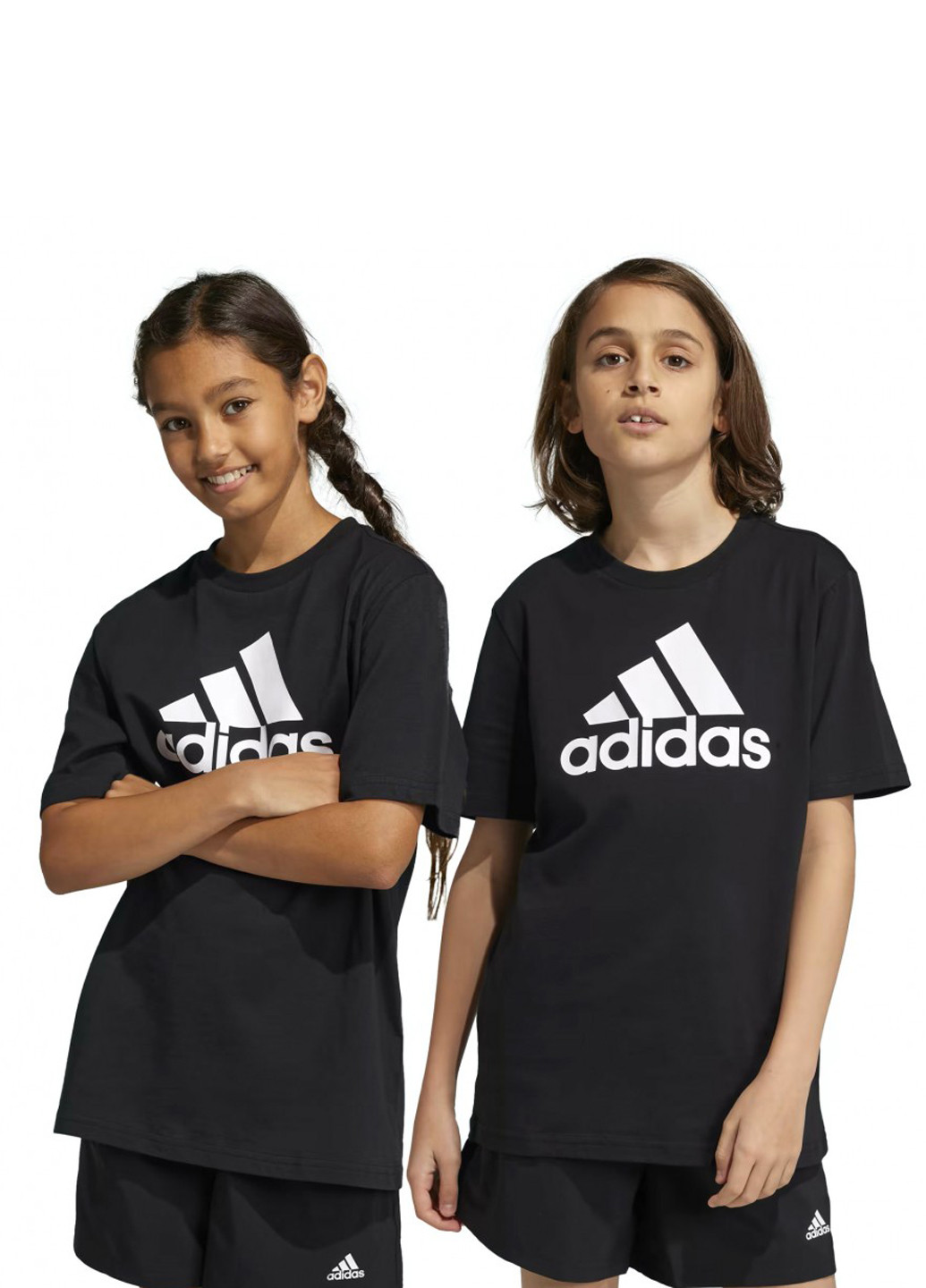 Черная летняя футболка adidas